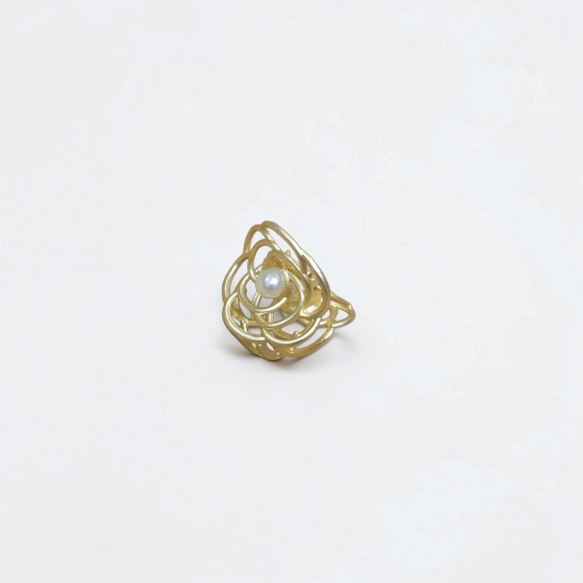 Pearl Nest Claw Clip