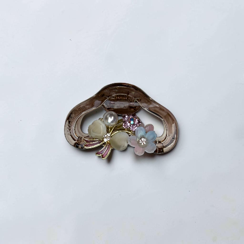 Floral Pearl Claw Clip
