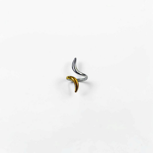 Two-Tone Curve Ring
