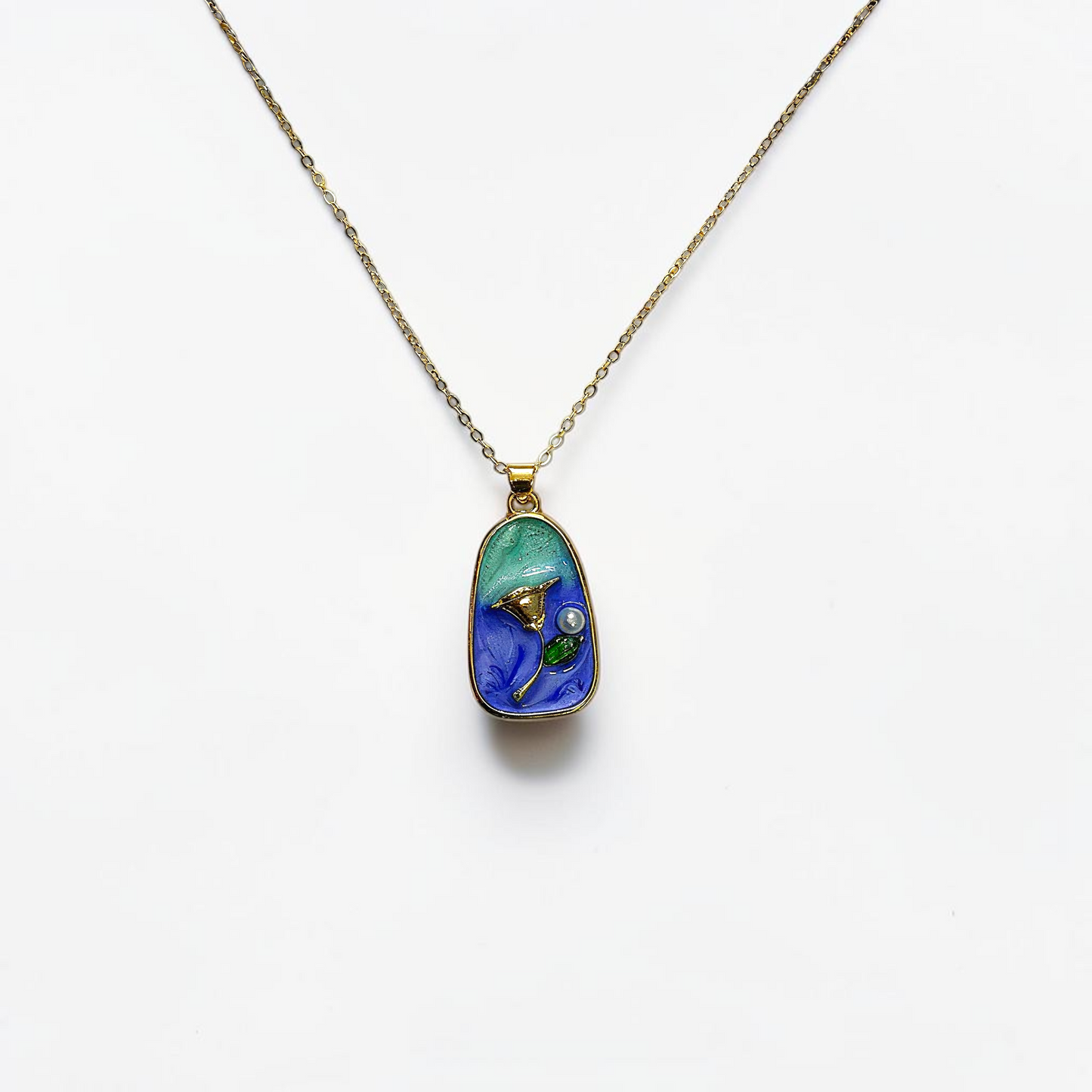 Lily Pearl Pendant — Gold-Plated Enamel Necklace
