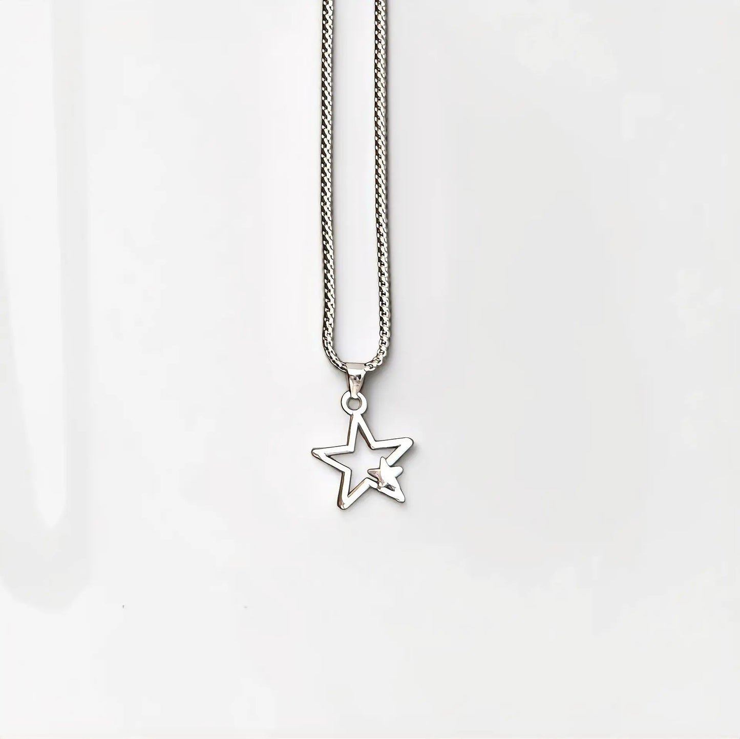 Open Star Pendant Necklace