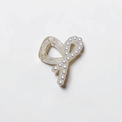Pearl Bow Claw Clip