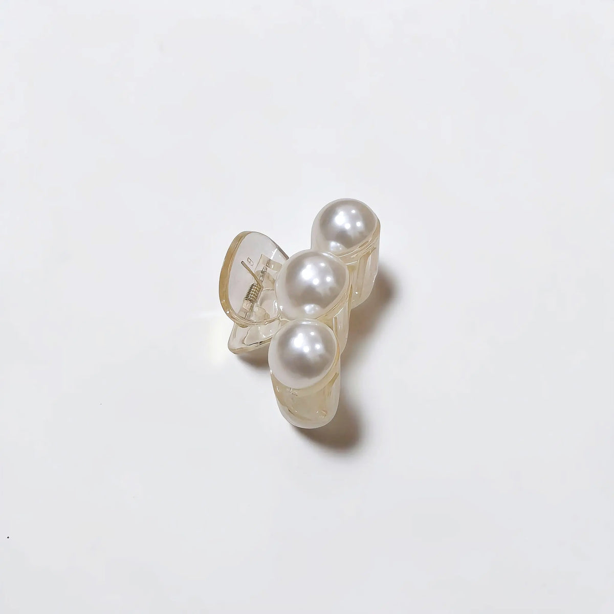 Triple Pearl Claw Clip