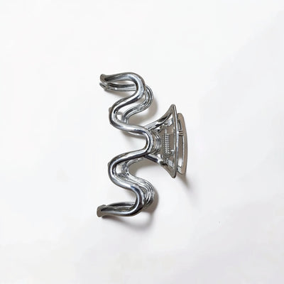 Wavy Metallic Claw Clip